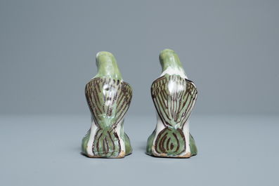 A pair of polychrome Dutch Delft miniature models of parrots, 18th C.