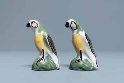 A pair of polychrome Dutch Delft miniature models of parrots, 18th C.