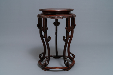 A Chinese wooden stand, 19/20th C.