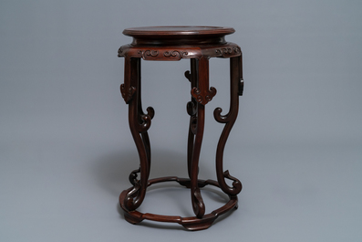 A Chinese wooden stand, 19/20th C.