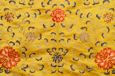 A Chinese yellow-ground silk embroidered altar cloth with floral design, 18/19th C.