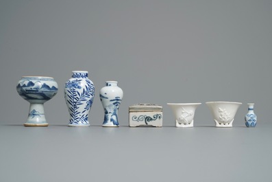 A varied collection of mostly blue and white Chinese porcelain, Ming and later