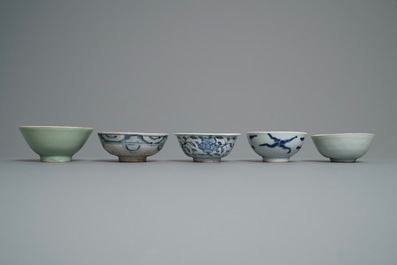 A varied collection of mostly blue and white Chinese porcelain, Ming and later