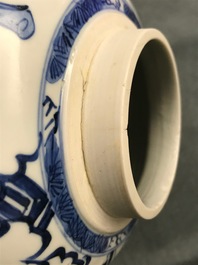 Un pot &agrave; gingembre en porcelaine de Chine bleu et blanc aux enfants jouants, Kangxi