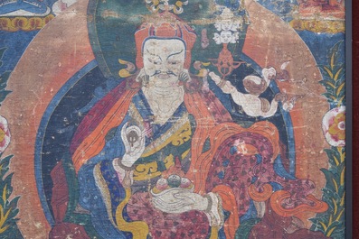 Un thangka &agrave; d&eacute;cor de Padmasambhava ou Guru Rinpoche, Tibet, 18&egrave;me