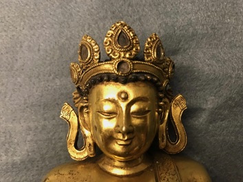 A Sino-Tibetan gilt bronze figure of Buddha Shakyamuni, 17/18th C.