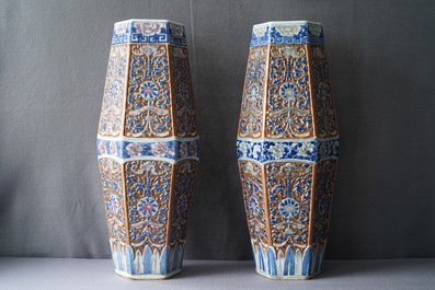 A pair of rare Chinese hexagonal brown-ground blue, white and underglaze red vases, 19th C.