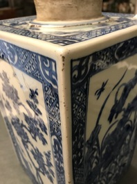 A large square Chinese blue and white tea caddy with floral design, Kangxi
