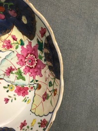 Negen stukken Chinees famille rose porselein met 'Tabaksbladeren' decor, Qianlong