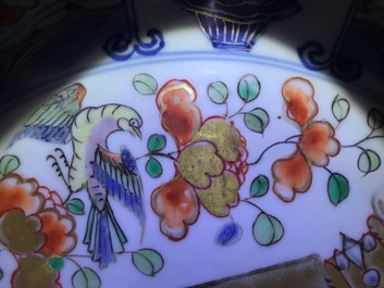 Un plat armori&eacute; de 'Flandres' en porcelaine de Chine famillle verte, Kangxi/Yongzheng