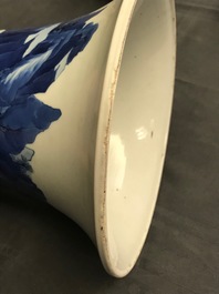 Een Chinese blauw-witte gu vaas met landschapsdecor, Kangxi merk en periode