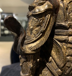 Une figure de Weituo en bronze laqu&eacute; et dor&eacute;, Chine, Ming