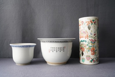 A varied collection of Chinese famille rose porcelain, 19/20th C.