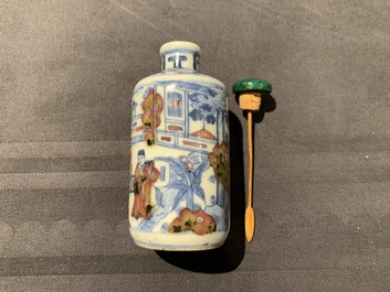 Three Chinese blue, white and underglaze red snuff bottles, Yongzheng marks, 18/19th C.