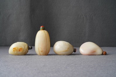 Four Chinese russet jade snuff bottles, 19/20th C.