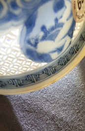 Een Chinese blauw-witte ajour kom met landschapsdecor, Transitie periode