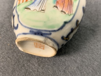 Twelve Chinese famille rose and verte porcelain snuff bottles, 19/20th C.