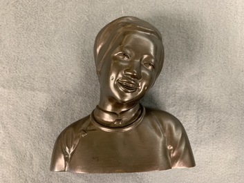 Une paire de bustes en bronze, Chine, R&eacute;volution Culturelle, 3&egrave;me quart du 20&egrave;me