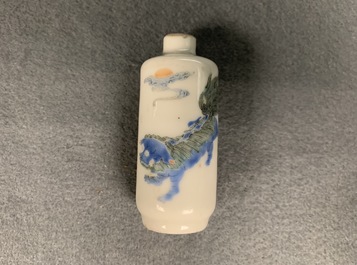 Twelve Chinese famille rose and verte porcelain snuff bottles, 19/20th C.