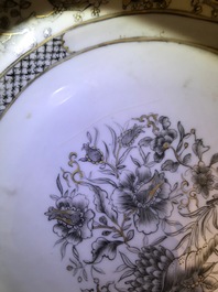 Nine Chinese grisaille and Imari-style plates, Yongzheng/Qianlong