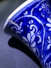 Zes kleine Chinese blauw-witte vazen, Kangxi