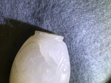 Deux tabati&egrave;res en jade blanc et c&eacute;ladon de style moghol, Chine, 19&egrave;me