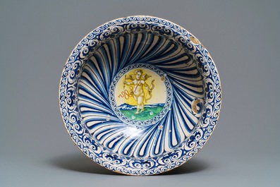 A large Italian maiolica footed bowl with Amor, Montelupo or Caffagiolo, 1st half 16th C.