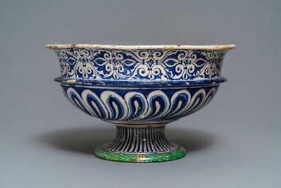 A large Italian maiolica footed bowl with Amor, Montelupo or Caffagiolo, 1st half 16th C.