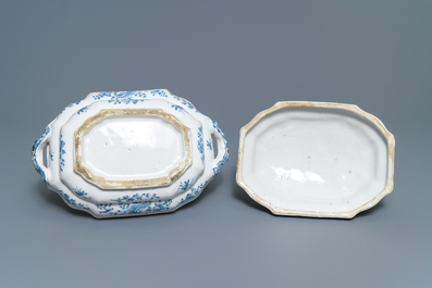 A blue and white Brussels faience tureen and cover, 18th C.