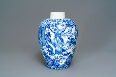 An exceptional and large Dutch Delft blue and white chinoiserie vase, 17/18th C.