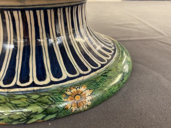 A large Italian maiolica footed bowl with Amor, Montelupo or Caffagiolo, 1st half 16th C.