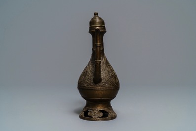 A Chinese bronze ewer for the Islamic market, 17/18th C.