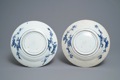 Une paire de plats en porcelaine Arita en bleu et blanc, Japon, Edo, 17/18&egrave;me