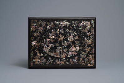 A Chinese or Vietnamese mother-of-pearl-inlaid lacquered wooden liquor casket, 19/20th C.