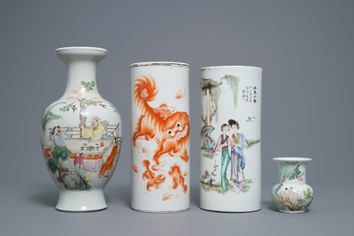 Vier Chinese famille rose en qianjiang cai vazen en een schotel, 19/20e eeuw
