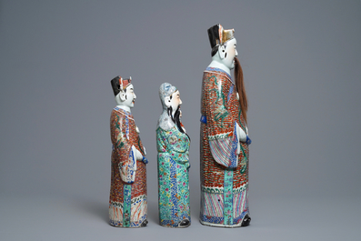 Trois figures des Trois &Eacute;toiles du Bonheur en porcelaine de Chine famille rose, 19/20&egrave;me