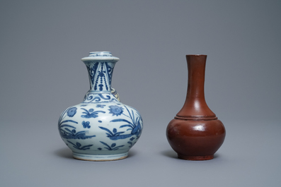 Een diverse collectie Chinees blauw-wit, Yixing en famille rose porselein, Ming en later
