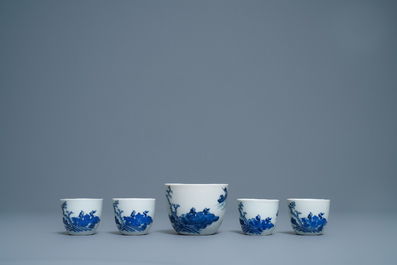 Een Chinees blauw-wit 7-delig 'Bleu de Hue' theeservies voor de Vietnamese markt, 19e eeuw