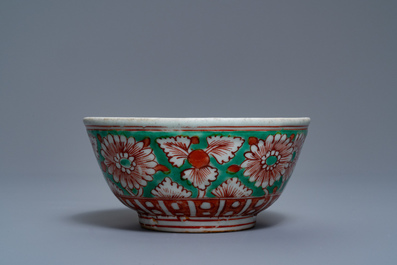 Un rare bol &agrave; double parois en porcelaine de Chine dite de Swatow, 'zhuge', Ming