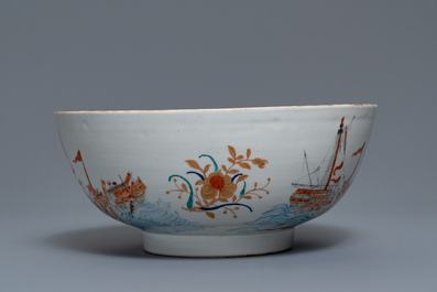 A rare Chinese verte-Imari bowl with a wrecked threemaster, Qianlong