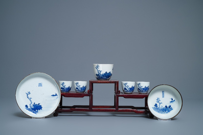 Een Chinees blauw-wit 7-delig 'Bleu de Hue' theeservies voor de Vietnamese markt, 19e eeuw