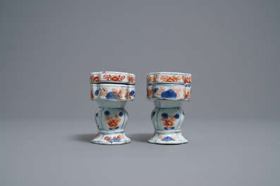 A pair of Chinese Imari-style spice boxes and covers, Kangxi