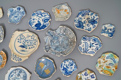 Een collectie Nederlandse majolica scherven, 16e eeuw en later