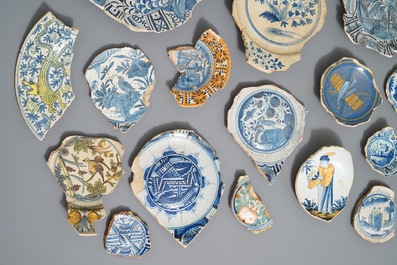 Een collectie Nederlandse majolica scherven, 16e eeuw en later