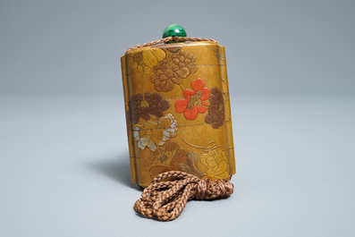 Trois inros avec netsuke et une bo&icirc;te couvert en laque, Japon, Meiji, 19&egrave;me