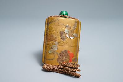 Trois inros avec netsuke et une bo&icirc;te couvert en laque, Japon, Meiji, 19&egrave;me