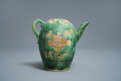 A Chinese sancai-glazed ewer with incised design, Liao (916-1125)