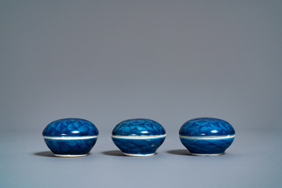 Three Chinese blue and white vases and three covered boxes, Hatcher cargo shipwreck, Transitional period