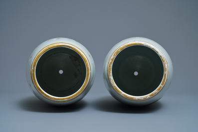 A pair of Japanse Satsuma landscape vases, Meiji, 19th C.