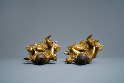 Twee verguld bronzen figuren van Tara, Tibet of Mongoli&euml;, 17/18e eeuw